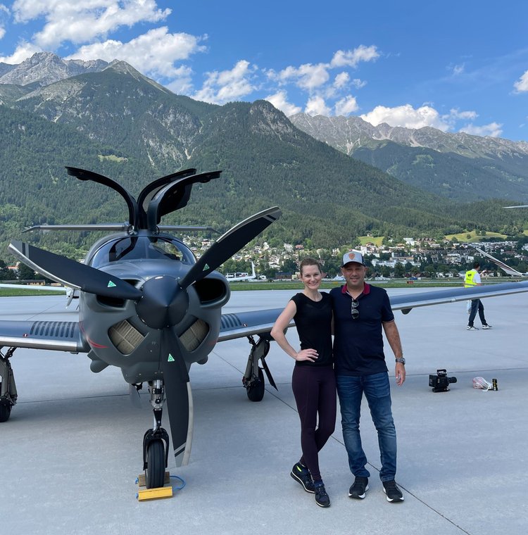 Chris and Annmarie Aronoff with a Diamond DA50, from Diamond Aircraft’s newsroom feature